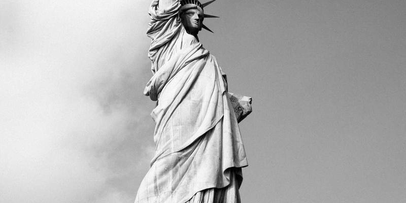 从镜头到餐桌：有机食品电商直播中的信任构建与传递机制